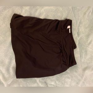 Ann Cole NWOT swim skirt.  Size XL. 13” top to bottom.  Black.  Cruise wear